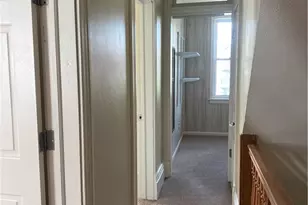 121 Hamilton Ave, Vandergrift, PA 15690 - Photo 16