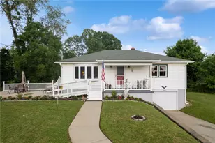 32 John Dr, Hanover Township, PA 15021 - Photo 1