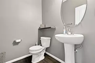 1 Roosevelt Dr, Kennedy Township, PA 15136 - Photo 16