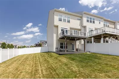 1 Roosevelt Dr, Kennedy Township, PA 15136 - Photo 2