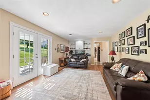1120 Depot St, Youngwood, PA 15697 - Photo 12