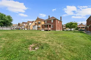 129 E Schwab Ave, Munhall, PA 15120 - Photo 30