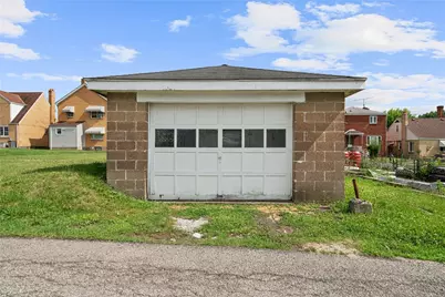 129 E Schwab Ave, Munhall, PA 15120 - Photo 28