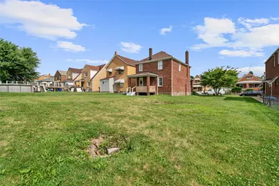 129 E Schwab Ave, Munhall, PA 15120 - Photo 30