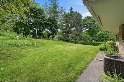 111 Joan Dr, Pittsburgh, PA 15209 - Photo 32