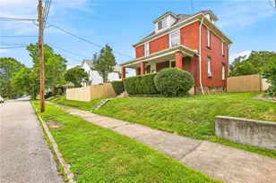 1227 Sycamore St, Connellsville, PA 15425 - Photo 2