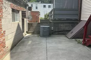 3221 Harcum Wy, Pittsburgh, PA 15203 - Photo 16