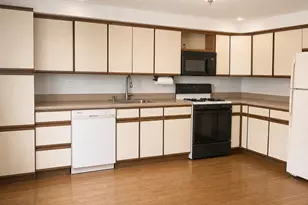 3221 Harcum Wy, Pittsburgh, PA 15203 - Photo 6