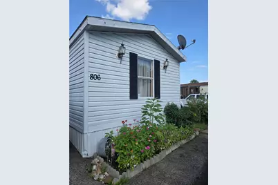 806 Governors Circle, Washington, PA 15301 - Photo 1