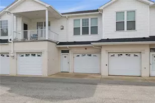 246 Adams Pointe Blvd, Adams Township, PA 16046 - Photo 2