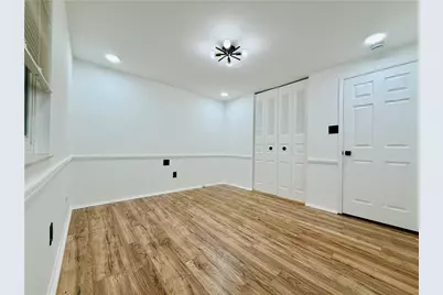 2190 Morning Wind Cir, Bridgeville, PA 15017 - Photo 32