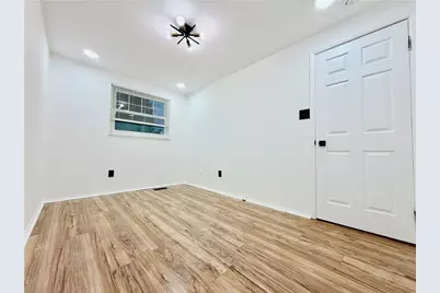 2190 Morning Wind Cir, Bridgeville, PA 15017 - Photo 28