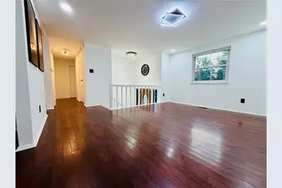 2190 Morning Wind Cir, Bridgeville, PA 15017 - Photo 14