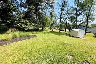 2190 Morning Wind Cir, Bridgeville, PA 15017 - Photo 8