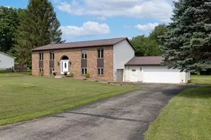 31 Aylesworth Way, Liberty Township, PA 16127 - Photo 4