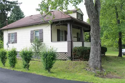 344 Mecklem Ln, Franklin Township, PA 16117 - Photo 2