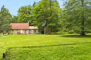 519 Sugar Run Rd, Saint Clair Township, PA 15944 - Photo 8
