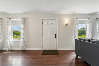 2412 S Jefferson Street, South New Castle Boro, PA 16102 - Photo 6