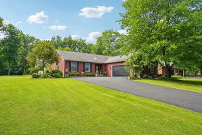 35 Woodlawn Drive, Clark Boro, PA 16113 - Photo 2
