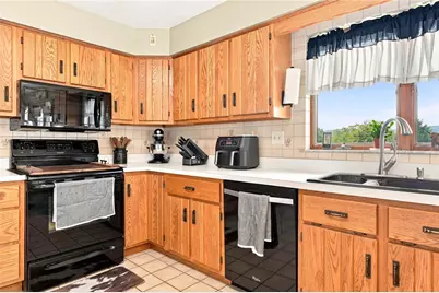 109 Carrousel St, Ford City Boro, PA 16226 - Photo 6