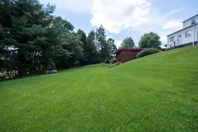 945 Summit Drive, Greensburg, PA 15601 - Photo 4