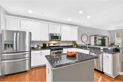2135 Shawnee Dr, South Strabane, PA 15301 - Photo 8