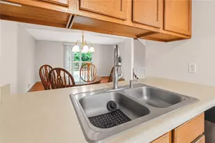2547 Hawthorne Dr, North Fayette, PA 15071 - Photo 8