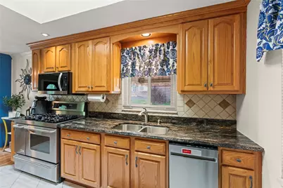 3208 Greenwald Rd, Bethel Park, PA 15102 - Photo 14