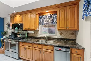 3208 Greenwald Rd, Bethel Park, PA 15102 - Photo 14