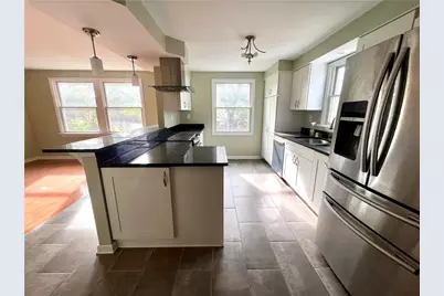 1532 Greencrest Dr, Pittsburgh, PA 15226 - Photo 10