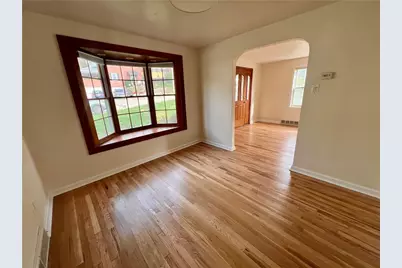 1532 Greencrest Dr, Pittsburgh, PA 15226 - Photo 8