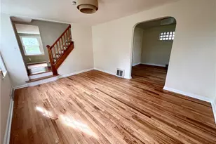 1532 Greencrest Dr, Pittsburgh, PA 15226 - Photo 2