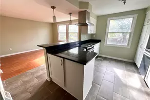 1532 Greencrest Dr, Pittsburgh, PA 15226 - Photo 12