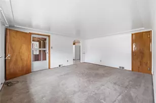 211 East Ave, West Mifflin, PA 15122 - Photo 18