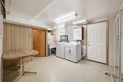 211 East Ave, West Mifflin, PA 15122 - Photo 28