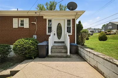 211 East Ave, West Mifflin, PA 15122 - Photo 4