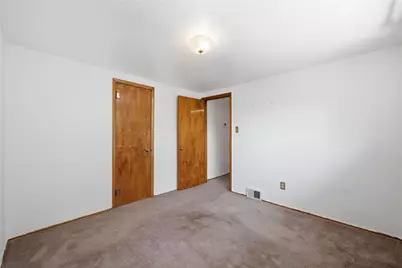 211 East Ave, West Mifflin, PA 15122 - Photo 18