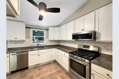 117 Walnut Dr, Economy, PA 15005 - Photo 8