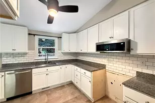 117 Walnut Dr, Economy, PA 15005 - Photo 10