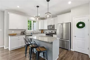 2153 Shawnee Dr, South Strabane, PA 15301 - Photo 6