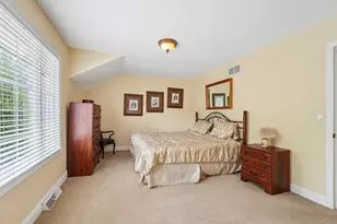 2135 S Huntington Ct S, Pittsburgh, PA 15090 - Photo 22