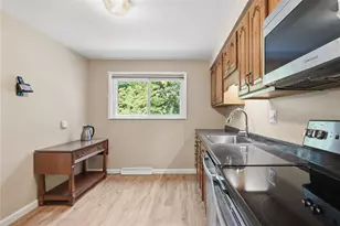 254 Parkedge Rd, Green Tree, PA 15220 - Photo 12