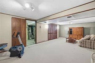 254 Parkedge Rd, Green Tree, PA 15220 - Photo 24