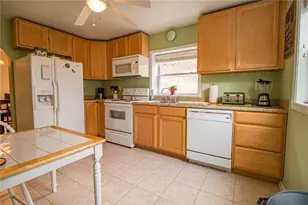 2276 Hill St, South Heights, PA 15081 - Photo 6