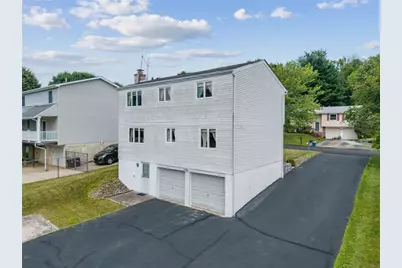 132 Tippecanoe Dr, Hempfield Township, PA 15601 - Photo 2
