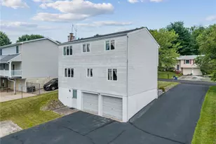 132 Tippecanoe Dr, Hempfield Township, PA 15601 - Photo 2