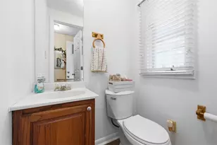 105 Old Village Ln, Bethel Park, PA 15102 - Photo 14