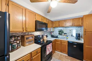 105 Old Village Ln, Bethel Park, PA 15102 - Photo 8