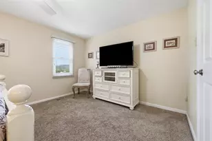 105 Old Village Ln, Bethel Park, PA 15102 - Photo 18