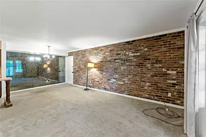 980 Chatham Park Dr #K, Scott Township, PA 15216 - Photo 4